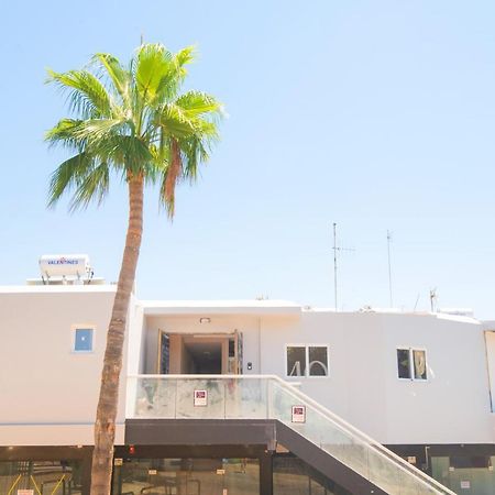 Marisa Napa Suites アヤナパ エクステリア 写真